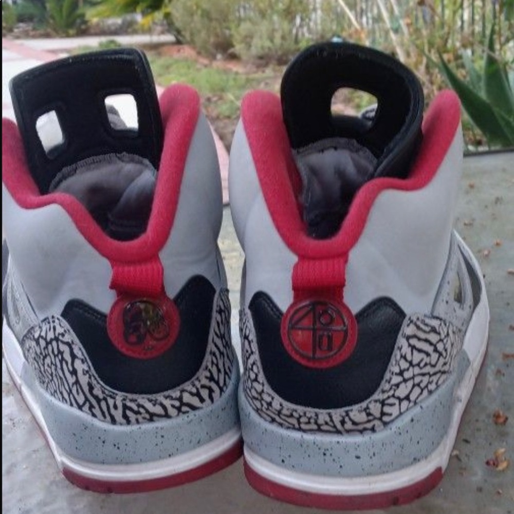 Jordan 3’s Spike Edition, lightly used, great condition